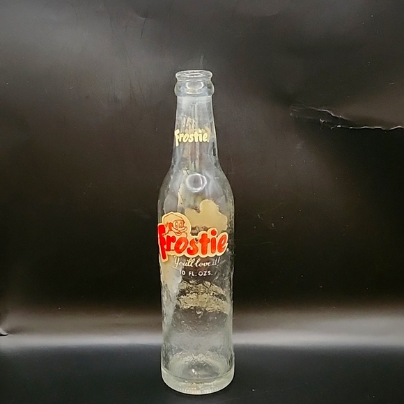 Vintage Frostie Soda Bottle 10 oz - Picture 1 of 9